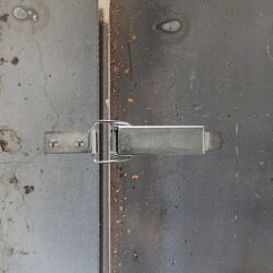 Large lever lock made of galvanised steel