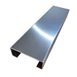 C-profil om gebogen te meten van 3m aluminium lakens en met zichtbare kant buiten
