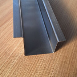 Profilé en acier Corten plié pour mesurer en différentes épaisseurs