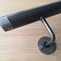 Steel handrail round pipe to measure